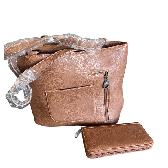 NWT COWGIRL WEAR AMERICAN BLING BUCKLE COLLECTIONS TOTE - Picture 2 of 6